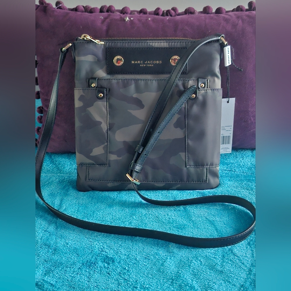NWT Marc Jacobs Camouflage Crossbody Bag in Green and Black W/ Dustbag - Picture 12 of 13